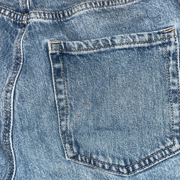 Mom Jeans - Picture 3 of 3